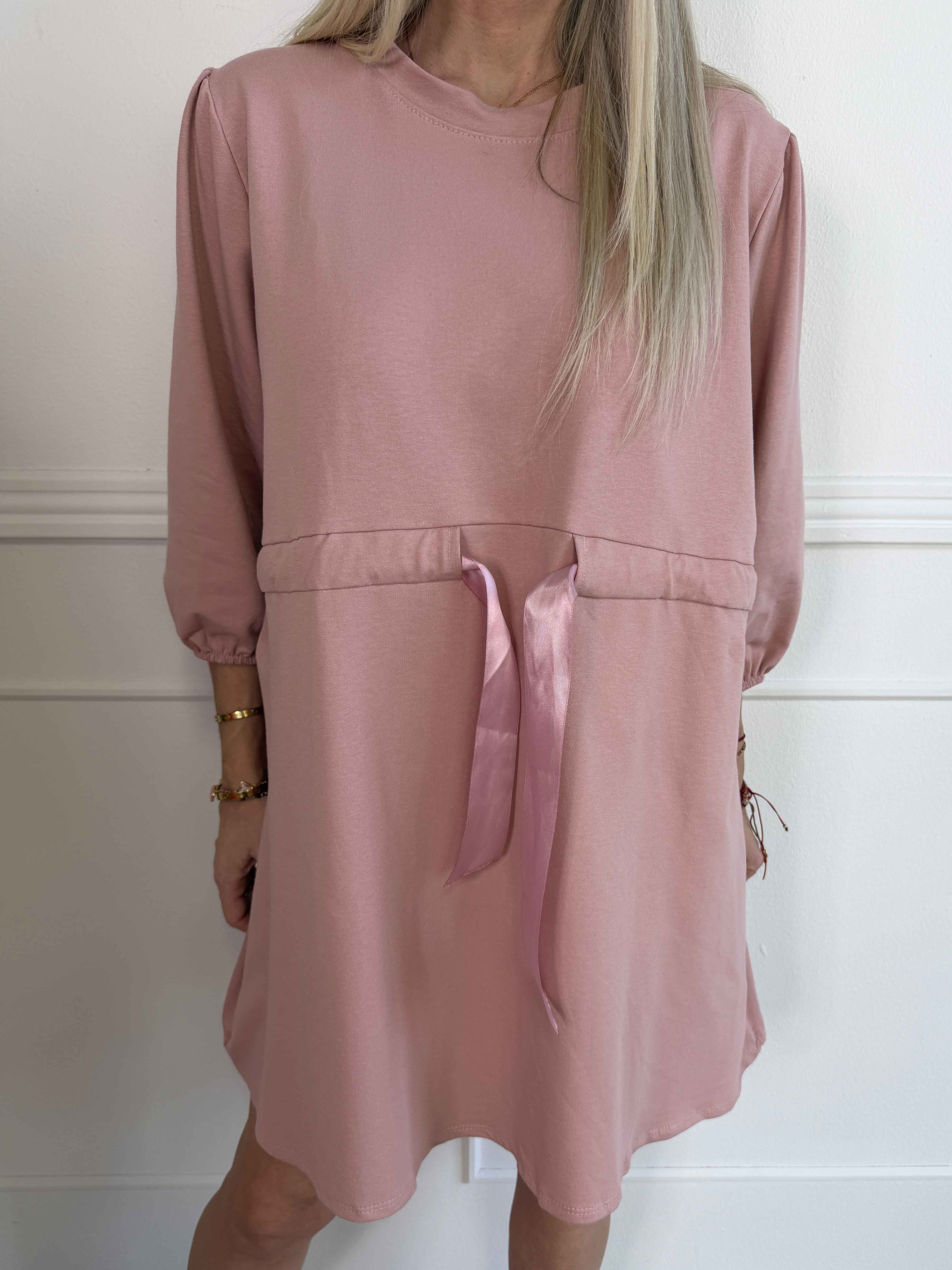 Skyler - Joggingkjole i bomuld med bånd i taljen